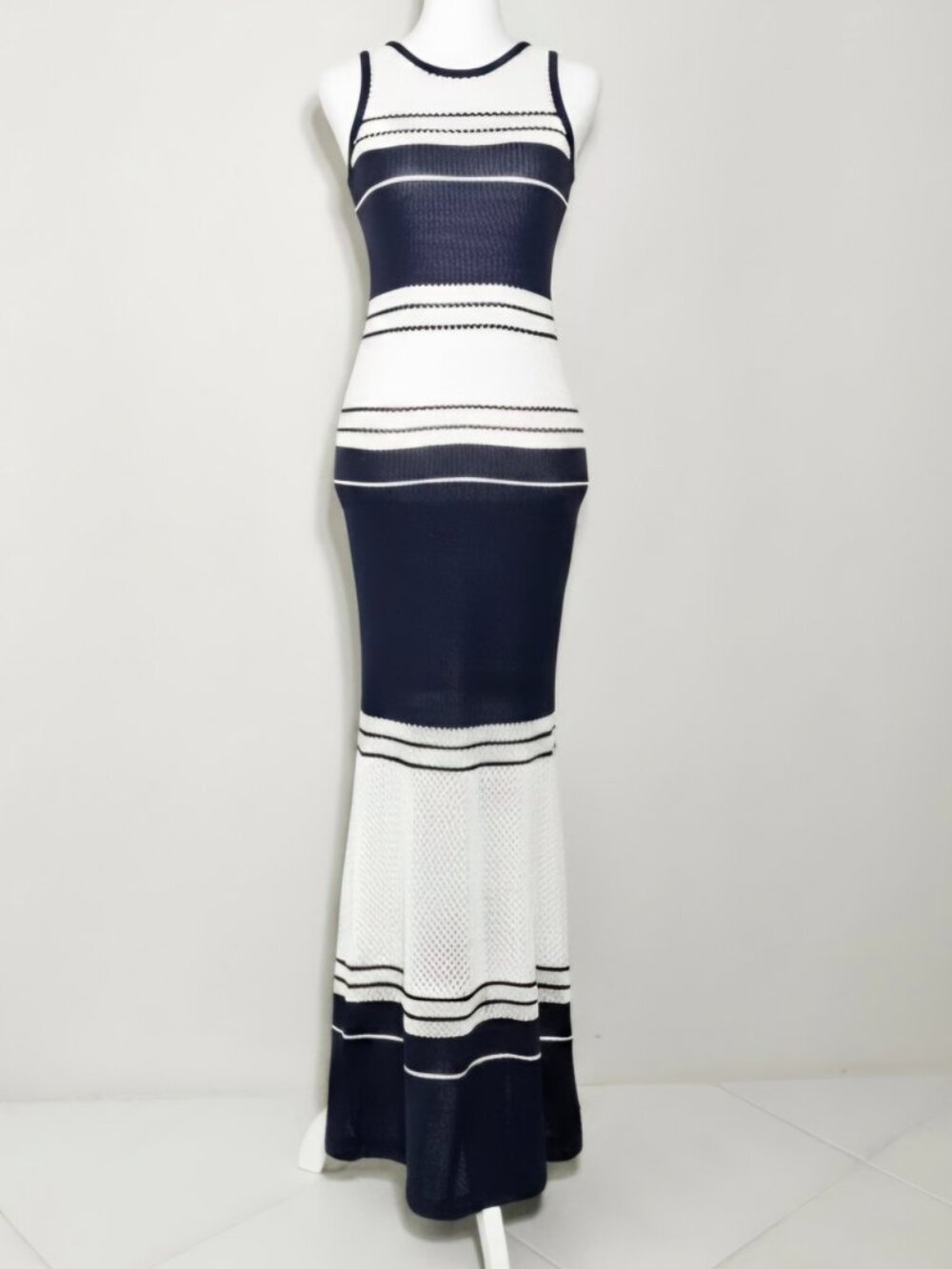 VENUS Women’s Sleeveless Knit Halter Navy & White Maxi Dress – Size XS (NWOT)